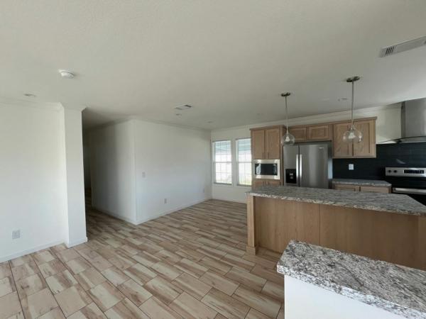 2025 Champion - Lake City LaBelle Mobile Home