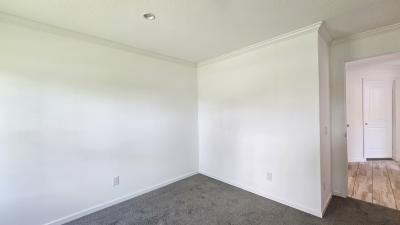 Photo 4 of 16 of home located at 119 Belleza Blvd Edgewater, FL 32141