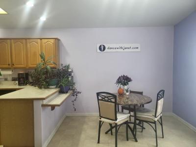 Photo 4 of 20 of home located at 1089 Candlewood Road Elgin, IL 60123