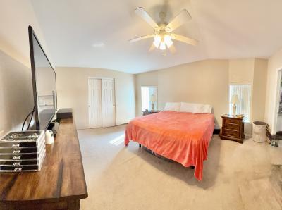 Photo 4 of 12 of home located at 6018 Liberty Drive Groveland, FL 34736