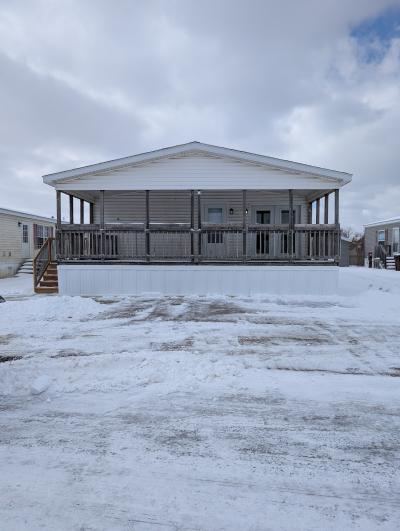 Photo 4 of 9 of home located at 25186 Oxford Woodhaven, MI 48183