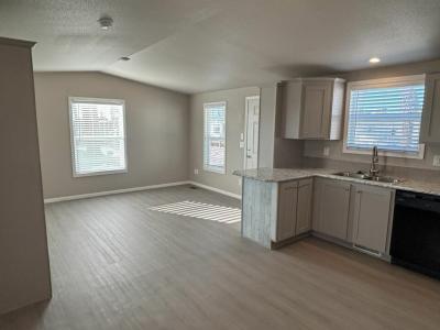 Photo 3 of 11 of home located at 7300 N 51st Ave Lot B-10 Glendale, AZ 85301