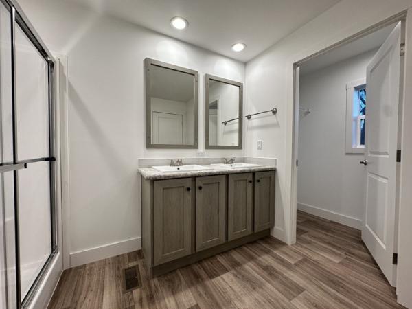 2025 Clayton-Redwood Falls  Home