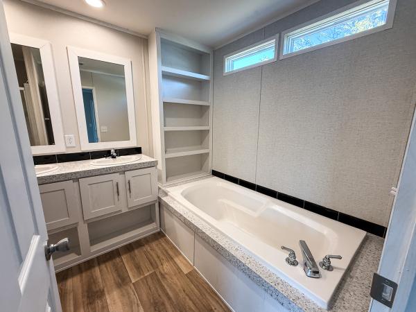 2025 Fleetwood Homes  Home