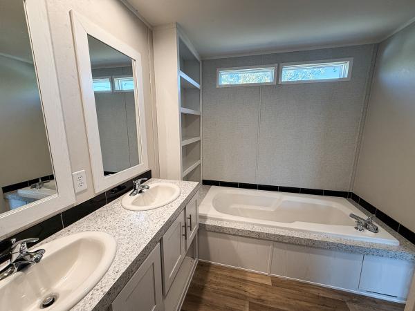 2025 Fleetwood Homes  Home