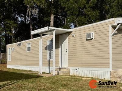 Photo 2 of 58 of home located at 8880 SW 27th Avenue Lot A109 Ocala, FL 34476