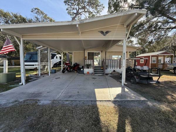 Photo 1 of 2 of home located at 3331 Gall Blvd, Lot 506 Zephyrhills, FL 33541