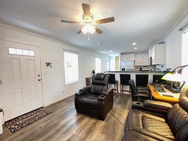 2023 Commodore Mobile Home