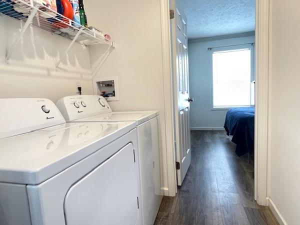 2023 Commodore Mobile Home