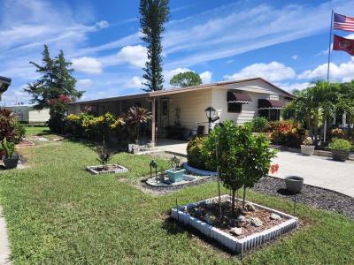 Photo 5 of 12 of home located at 1435 Gulf Coast Drive Naples, FL 34110