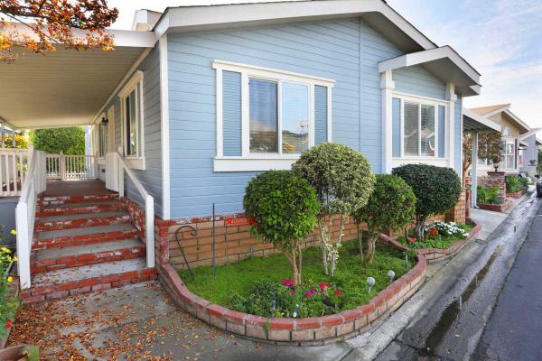 2000 Hallmark Mobile Home For Sale