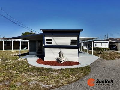 Photo 2 of 18 of home located at 8A Lake Breeze Drive Tavares, FL 32778