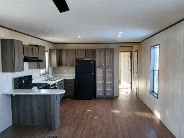 Photo 1 of 2 of home located at 113 Park Estates Ave Pontiac, IL 61764