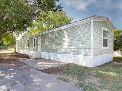 Photo 5 of 5 of home located at 1001 E Macarthur Rd, Lot 339 Wichita, KS 67216