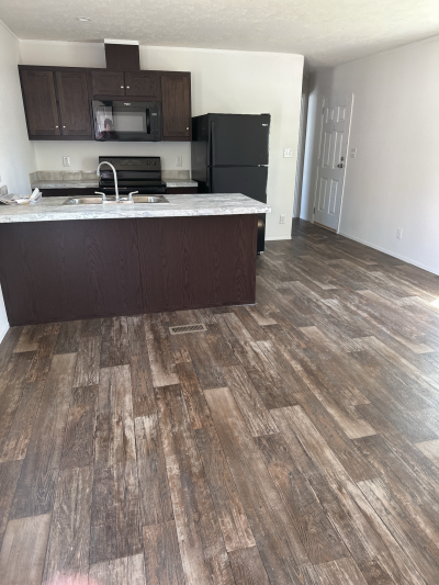 Photo 4 of 13 of home located at 16 English Village Park #108 Nixa, MO 65714