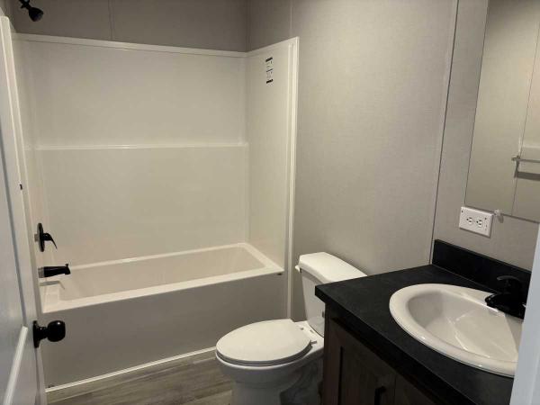 2025 Champion Aspire 1470H32082 Mobile Home