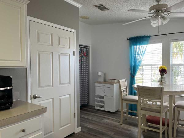 2005 Fleetwood Lifestages Manufactured Home