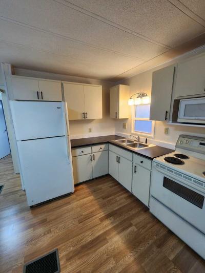 Photo 5 of 18 of home located at 2410 16th St Ct W Bradenton, FL 34205