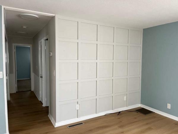 1968 Hillcrest Manufactured Home