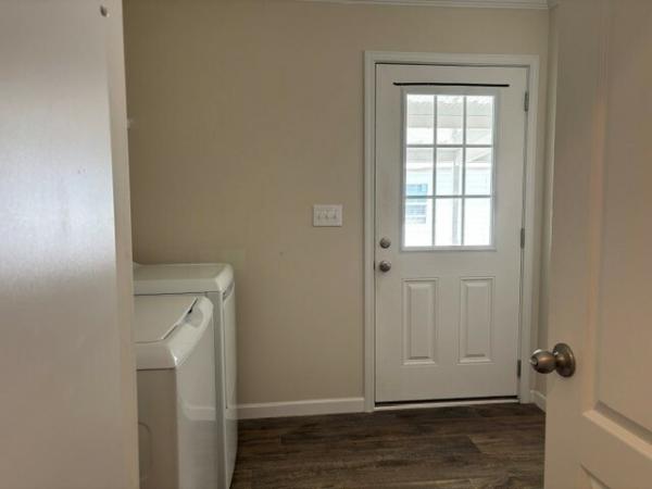 2022 Clayton 27SSE28563A Mobile Home