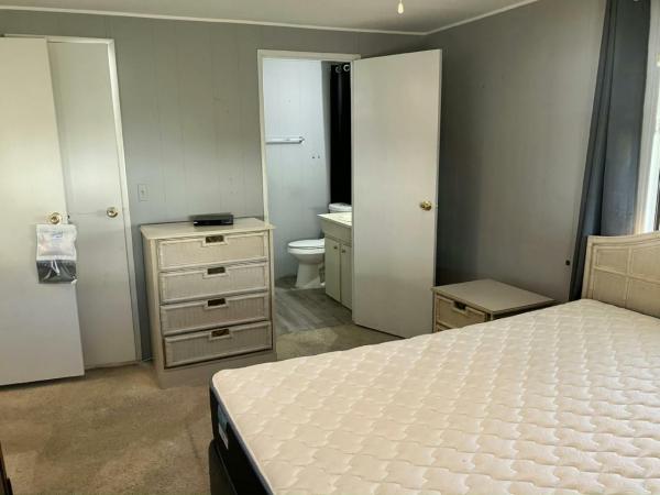 1981 Sherwood HS Manufactured Home