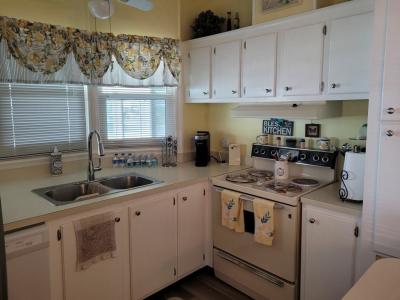 Photo 4 of 20 of home located at 41232 Xenon Way Zephyrhills, FL 33540