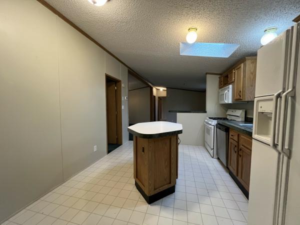 1998 SKYLINE 9T420983KAB Mobile Home