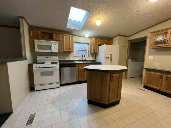 1998 SKYLINE 9T420983KAB Mobile Home