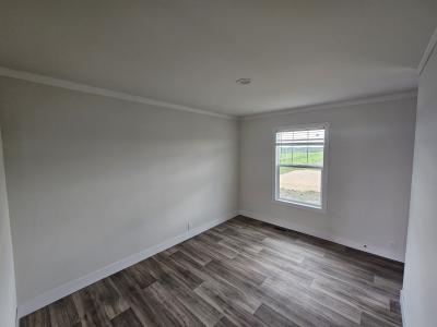 Photo 4 of 10 of home located at 454 Pineland Avenue Kyle, TX 78640