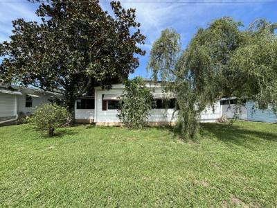 Photo 4 of 10 of home located at 157 Millwood Road Leesburg, FL 34788