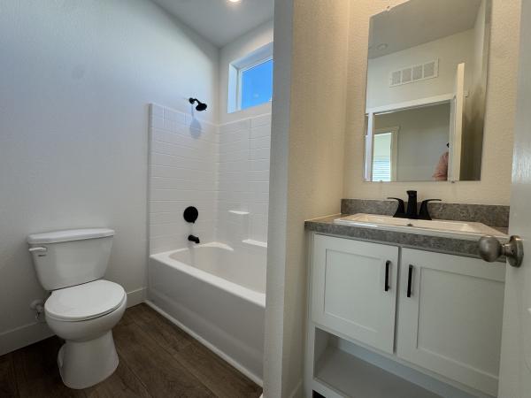 2023 71HIP20563AH23  Home