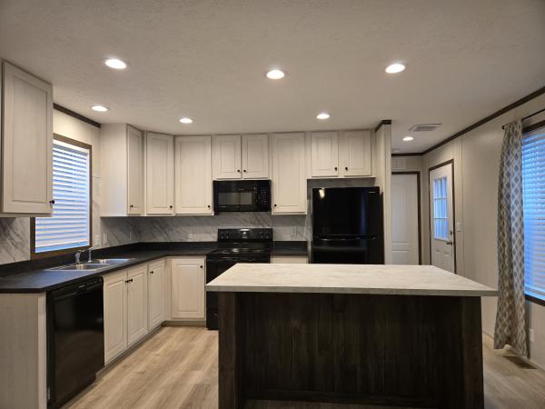 Photo 1 of 2 of home located at 35 Eagle Dr Elsmere, KY 41018