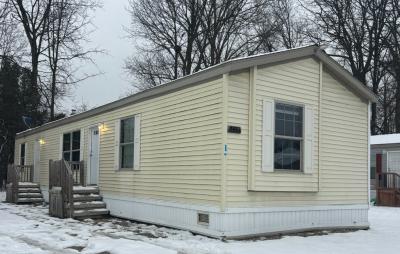 Mobile Home at 2333 Fredonia Flint, MI 48504