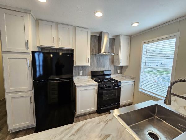 2022 Clayton American Made 6616-502  Home