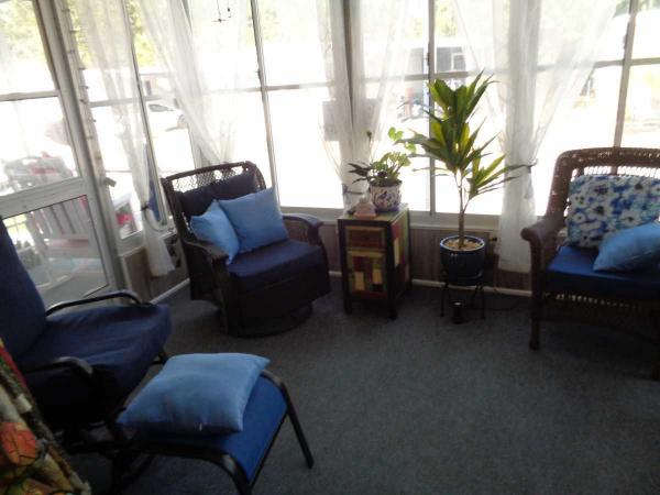 1980 TWIN Manufactured Home