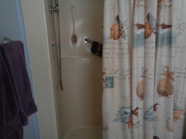 1980 TWIN Manufactured Home