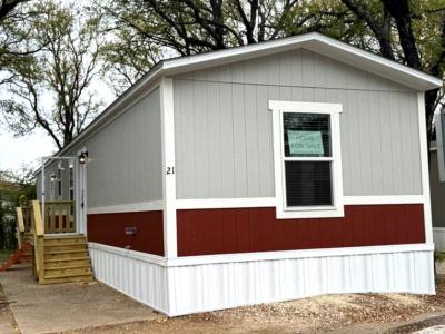 Mobile Home at 21 Palma Cir., Austin, TX 78744
