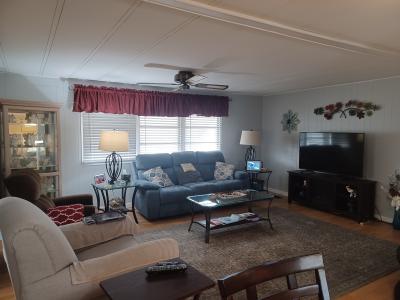 Photo 2 of 34 of home located at 36 Kingsport Ave Palmetto, FL 34221