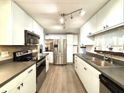 Photo 3 of 27 of home located at 1071 Donegan Rd Lot 938 Largo, FL 33771