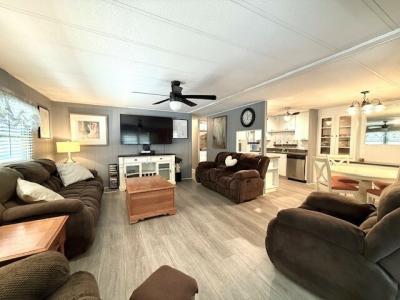 Photo 4 of 27 of home located at 1071 Donegan Rd Lot 938 Largo, FL 33771