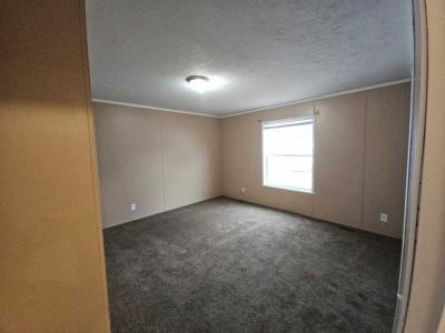 Photo 3 of 8 of home located at 160 Pinewood Estates Chillicothe, IL 61523