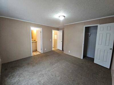 Photo 2 of 8 of home located at 160 Pinewood Estates Chillicothe, IL 61523