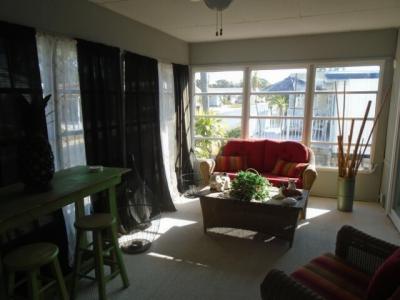 Photo 4 of 18 of home located at 3432 State Road 580, #Lot 216 Safety Harbor, FL 34695