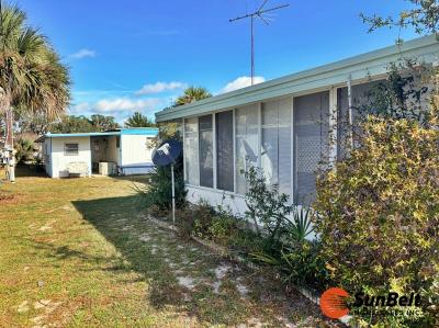 Photo 5 of 54 of home located at 413 Oak Drive Leesburg, FL 34788