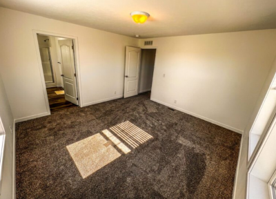 Photo 3 of 3 of home located at 106 Prairie View Drive Gardner, KS 66030