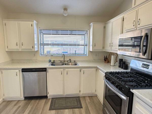 1988 Golden West Tropicana Palms Manufactured Home