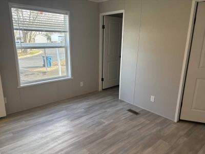 Photo 3 of 6 of home located at 16 English Village Park #9 Nixa, MO 65714