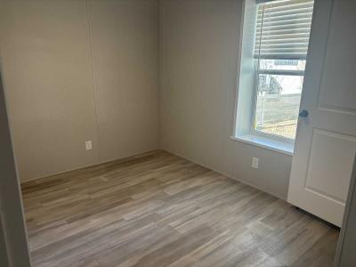 Photo 6 of 6 of home located at 16 English Village Park #9 Nixa, MO 65714