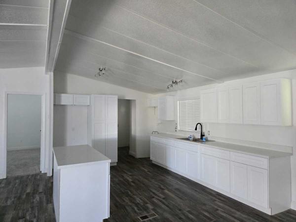 1987 Fleetwood Manufactured Home