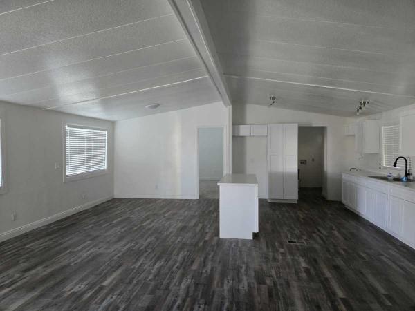 1987 Fleetwood Manufactured Home